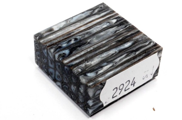 Welle in Kunstharz für Ringe